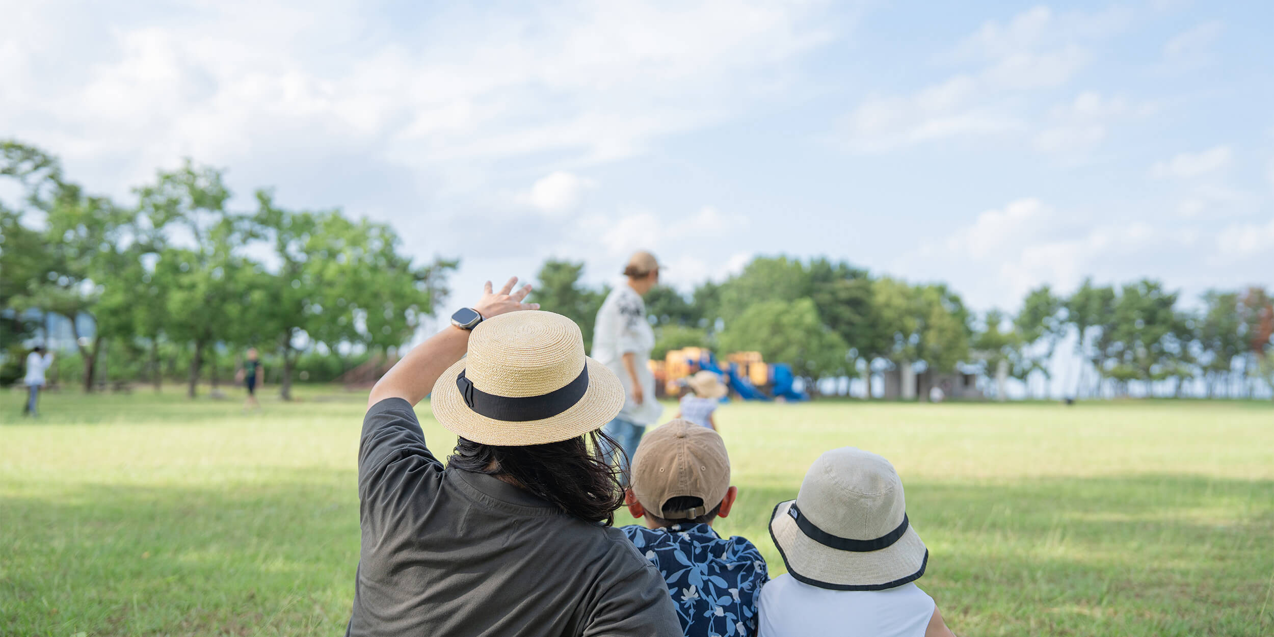 西区の海岸で本格的なバーベキューとビアガーデンが楽しめるスポット。